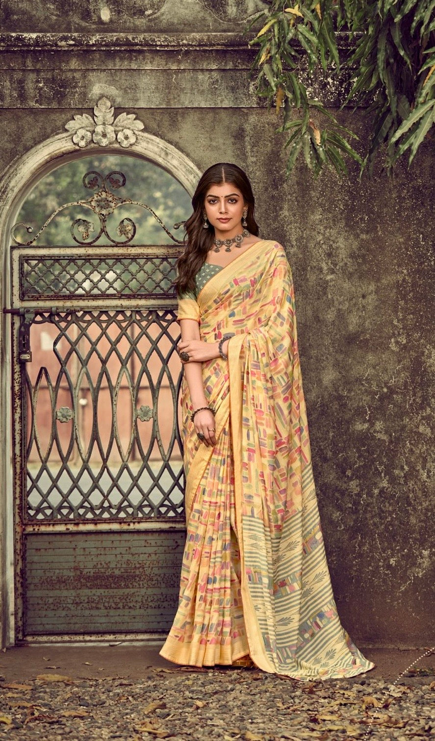 Women’s Pure Viscose Georgette Saree with Fancy Designer Blouse