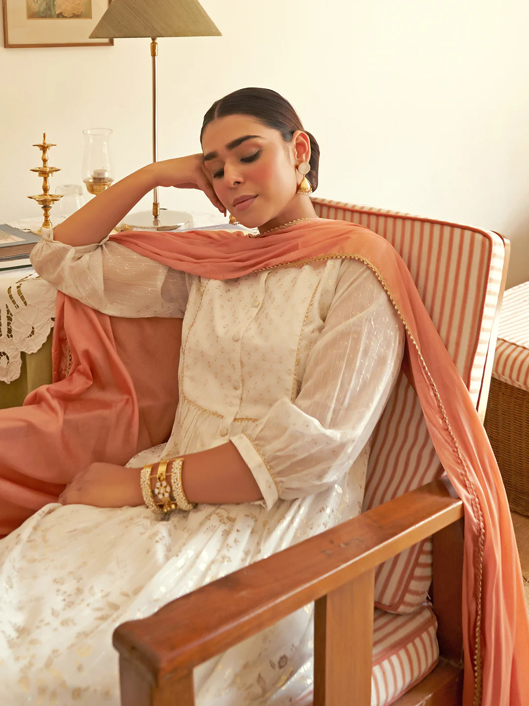 WHITE CHIFFON ELEGANT EXCELLENCY