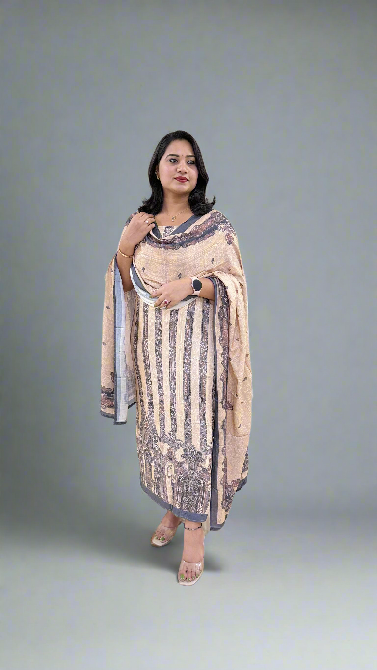 SANJH an elegant ensemble designed to blend tradition with modernity.