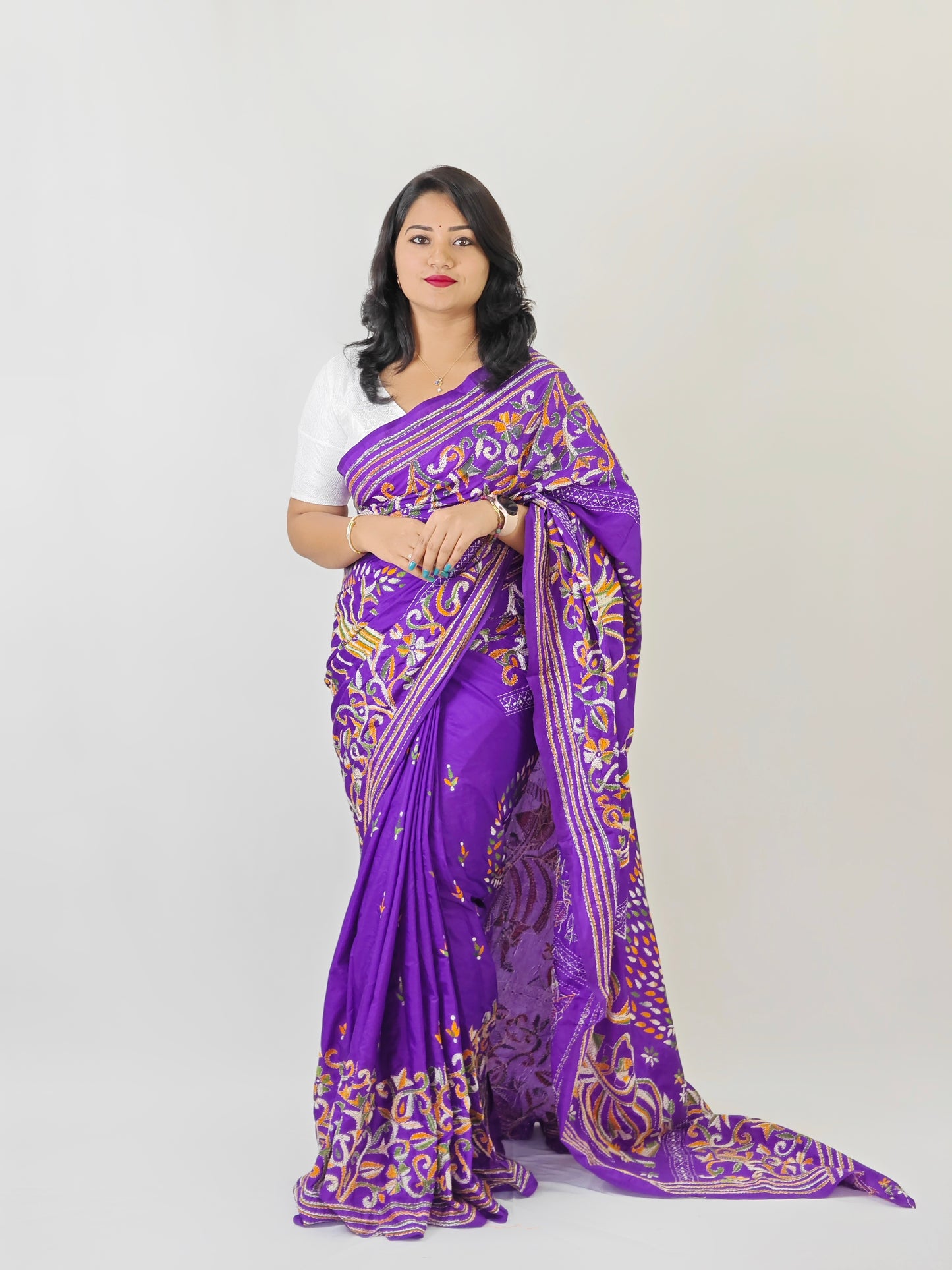 Elegance Redefined: The Blended Bangalore Silk Kathastitch Saree**