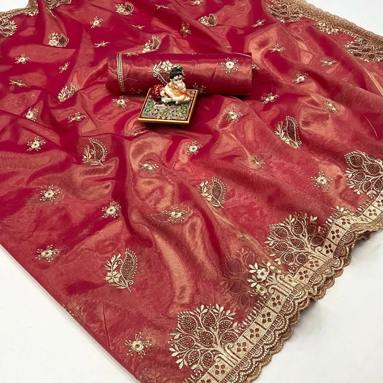 Gucci's Organza Cutwork Embroidery