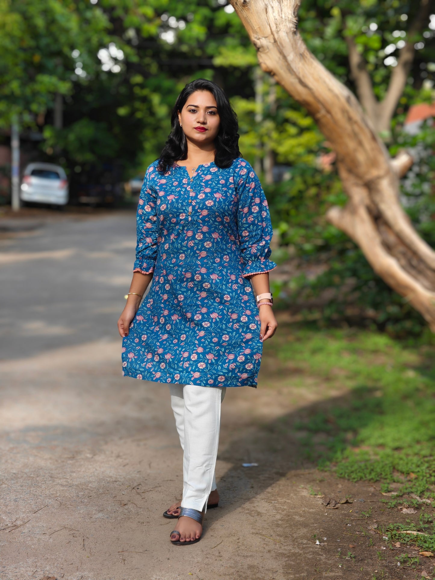 Blue Cotton Floral Print Regular Tunic 4101