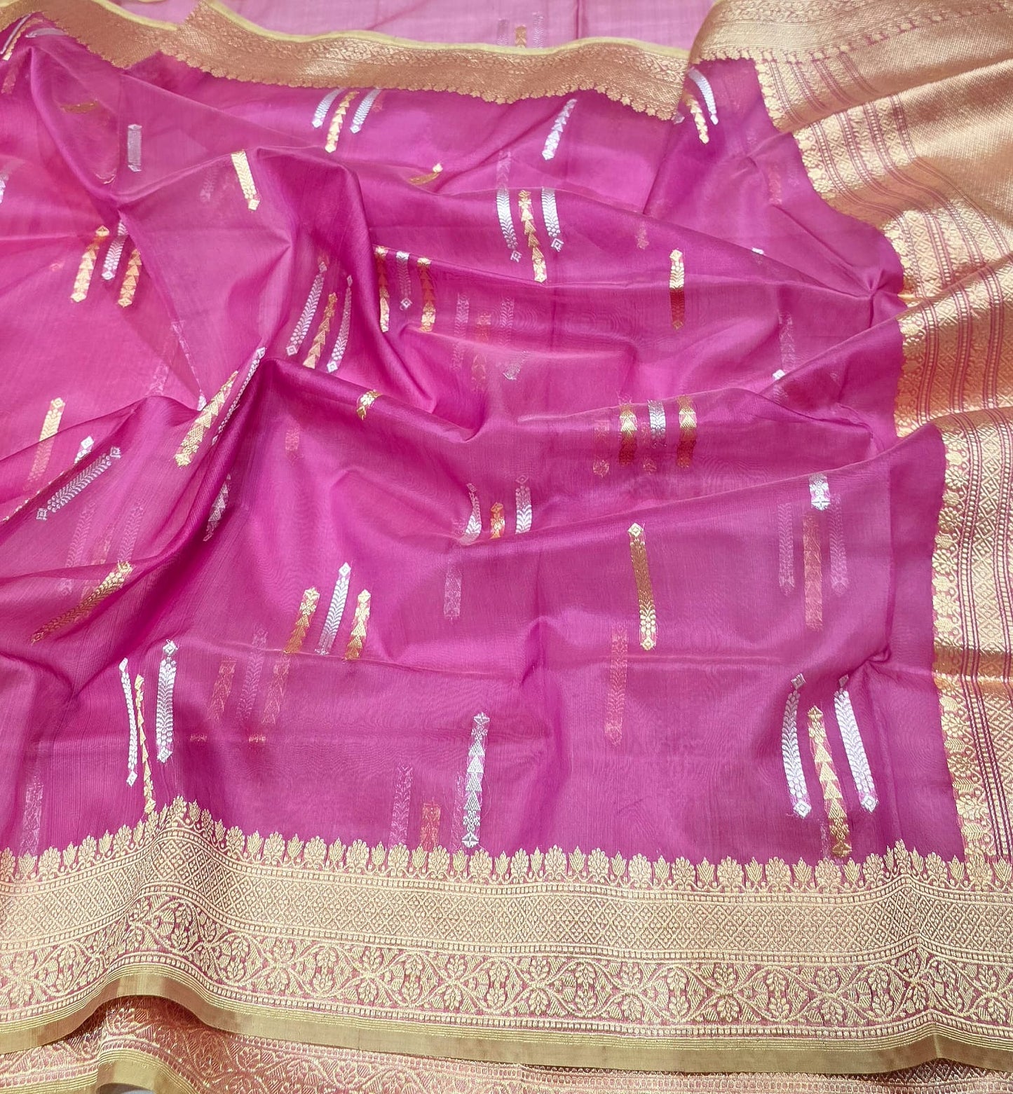 Exquisite Banarasi Kora Silk Saree with Sona Rupa Kadiyal Border and Double Kora Blouse