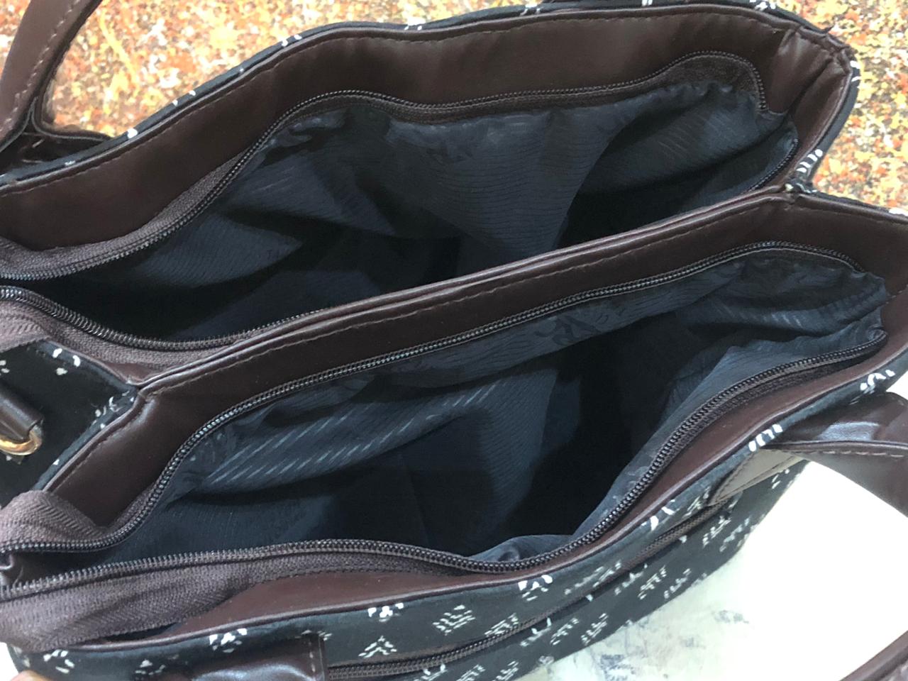 Dove Hand Cum Slingbag