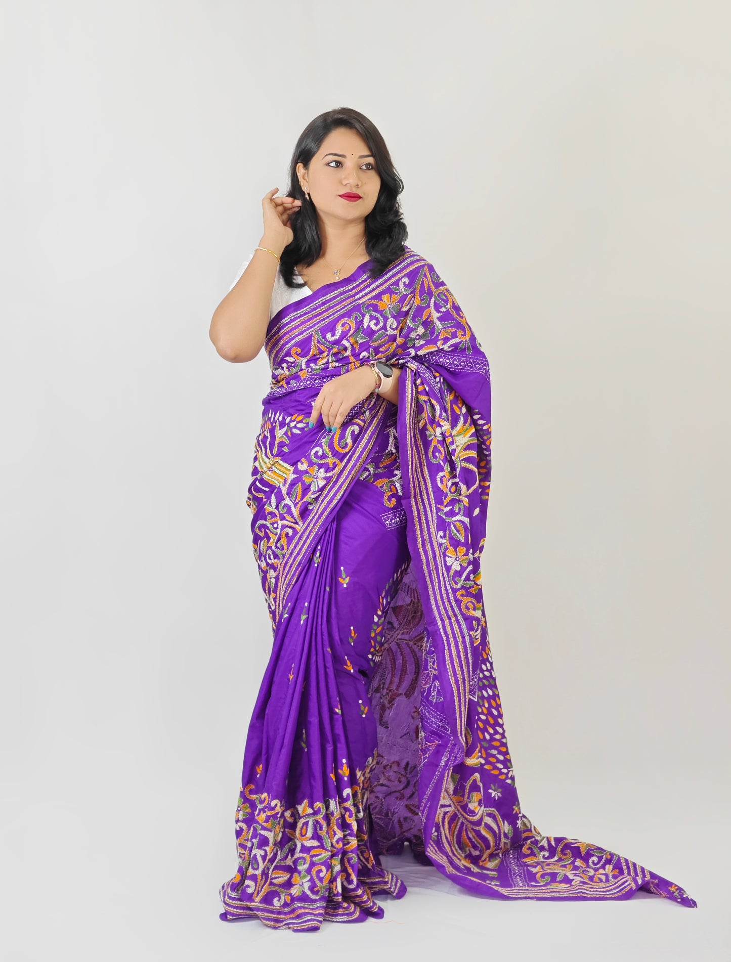 Elegance Redefined: The Blended Bangalore Silk Kathastitch Saree**