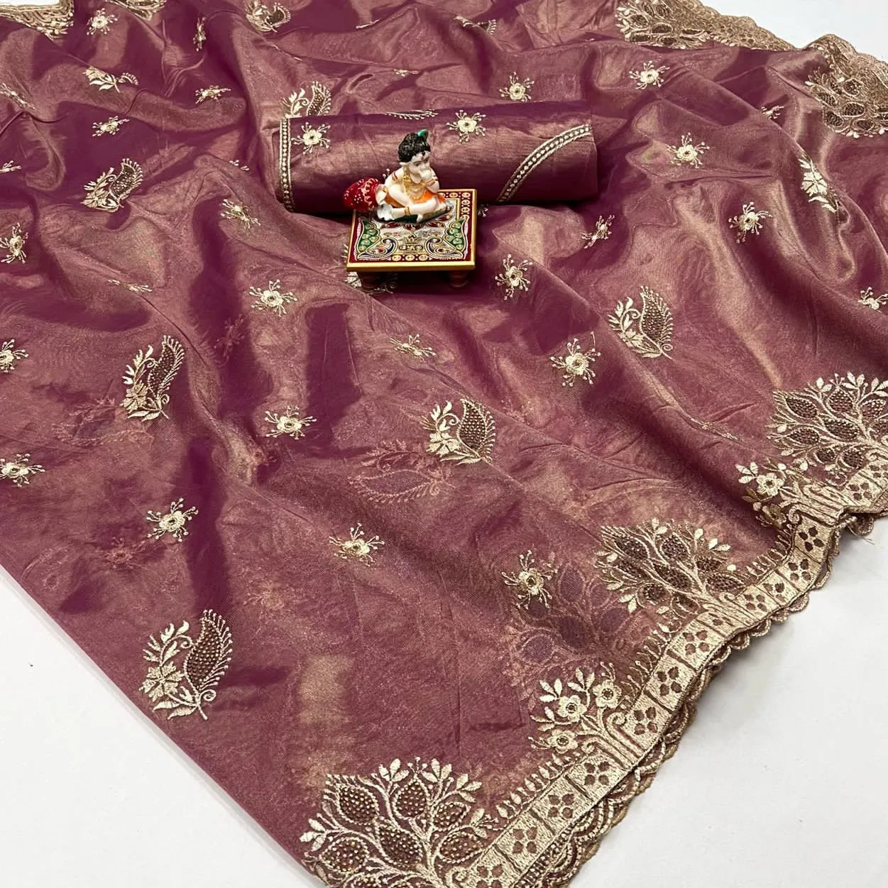 Gucci's Organza Cutwork Embroidery