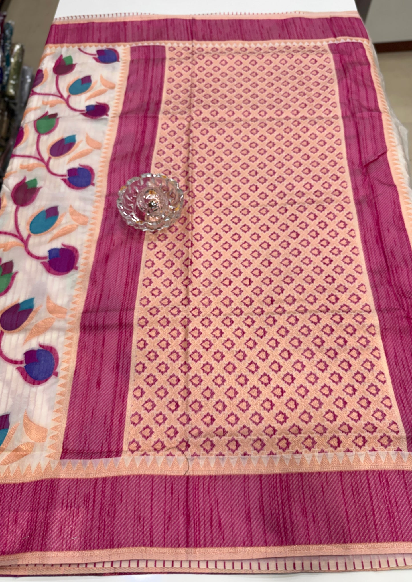 Soft silk floral printed saree with contrast blouse, lightweight festive wear saree for women