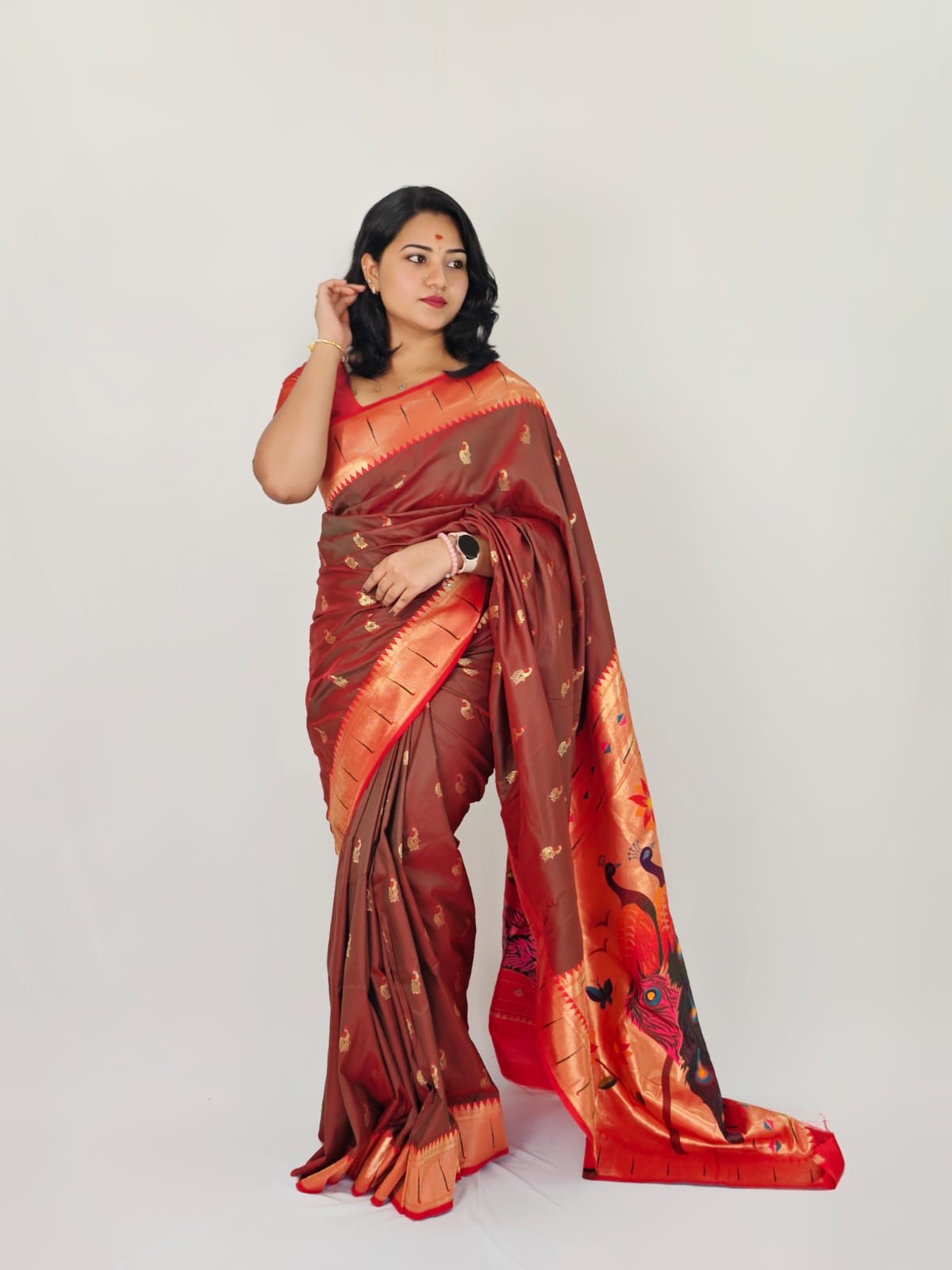 Timeless Elegance: Classic Paithani Saree Ensemble, Yours for the Taking