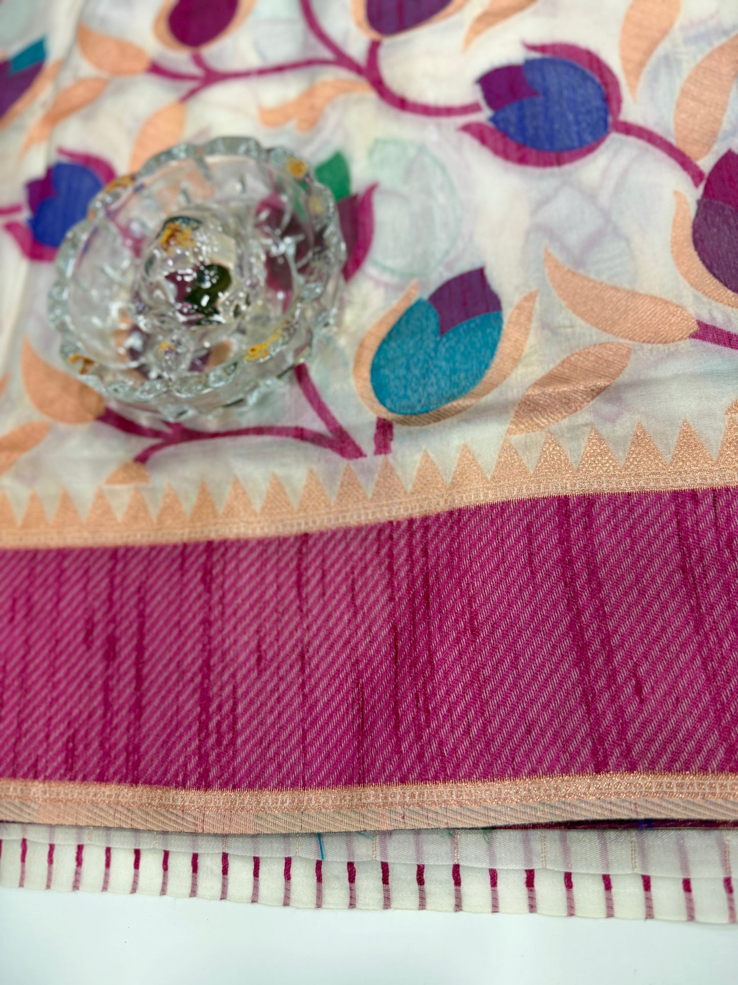 Soft silk floral printed saree with contrast blouse, lightweight festive wear saree for women