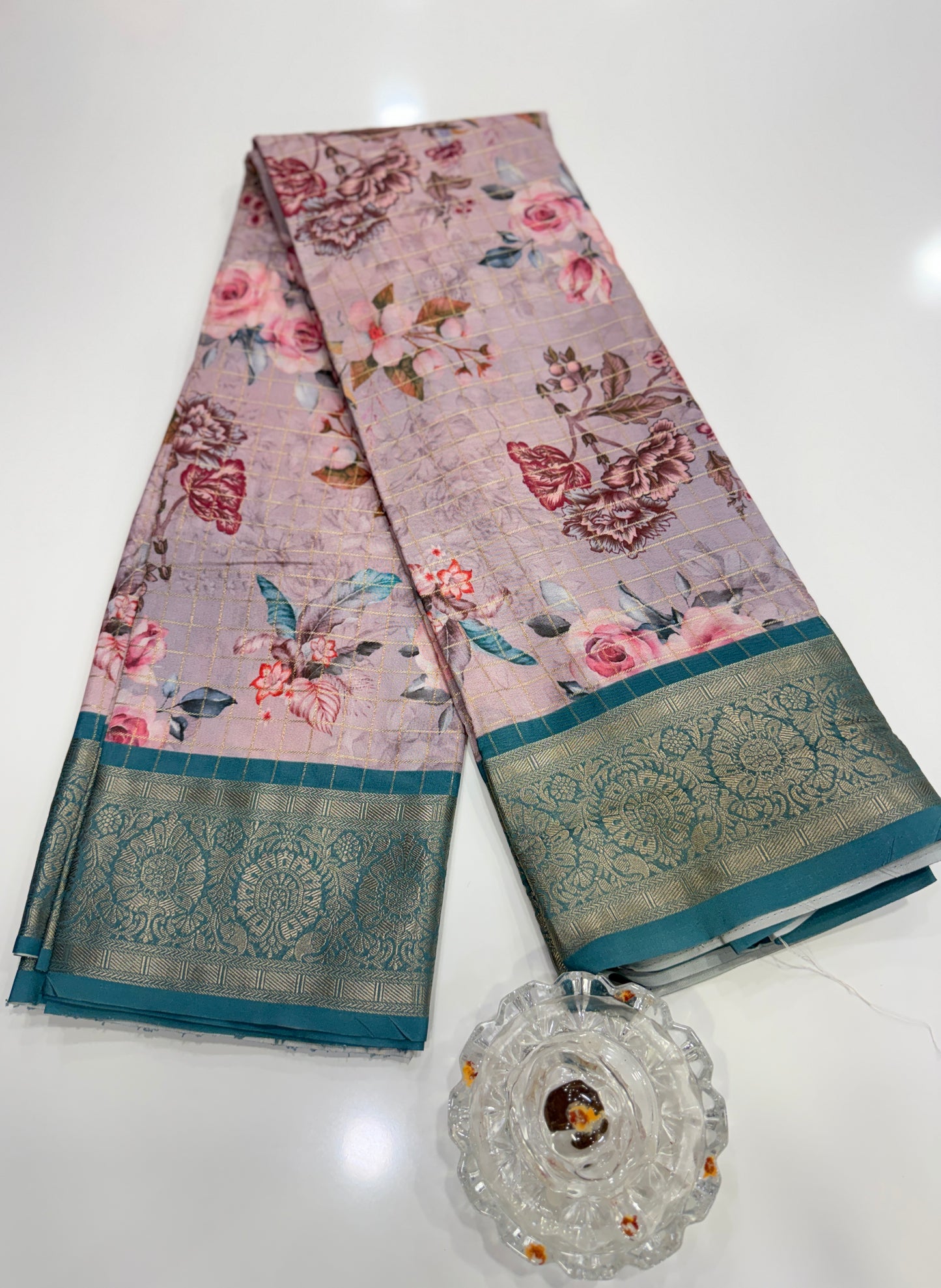 Printed handloom georgette saree for women with woven border and floral design