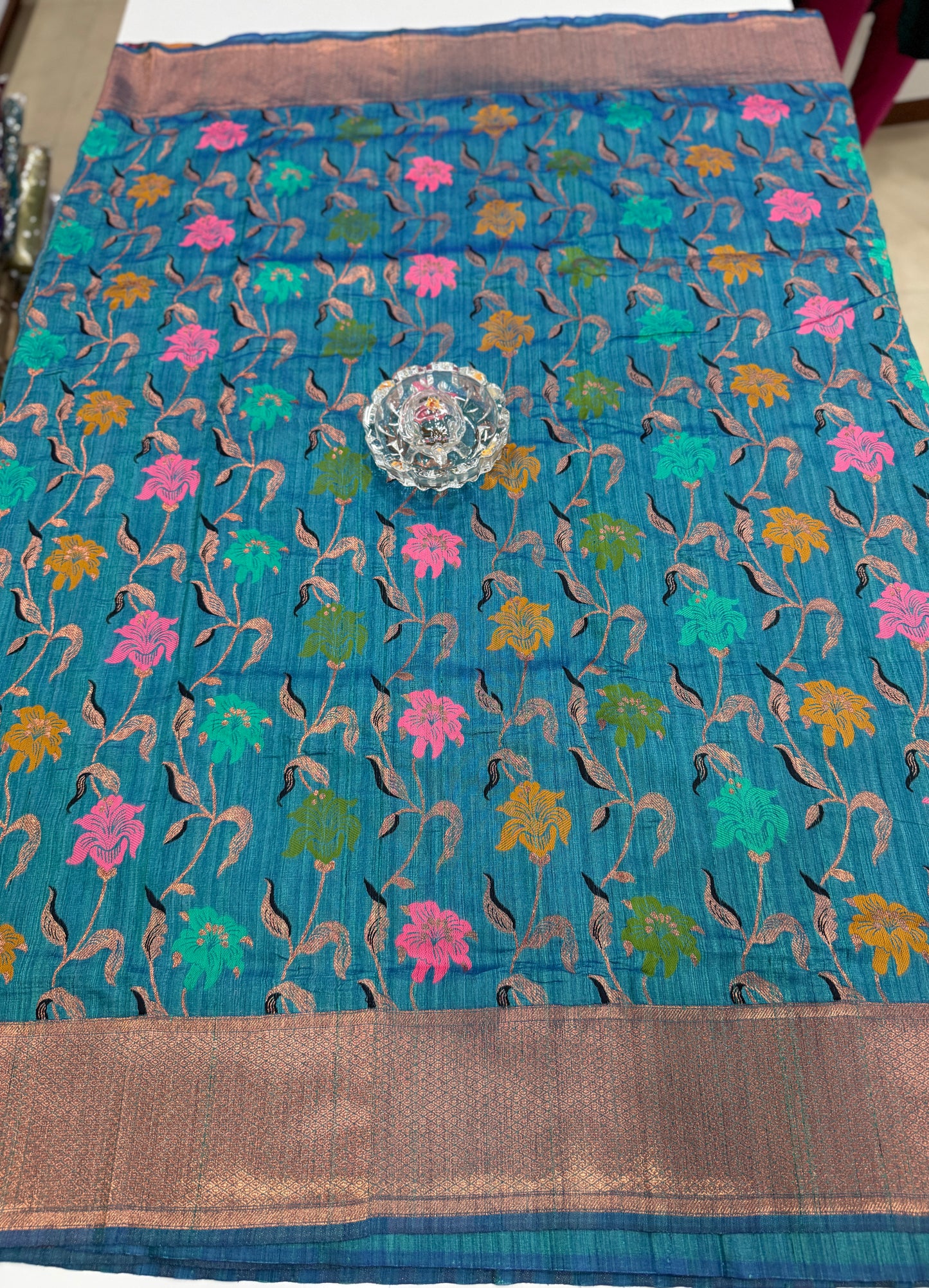 Soft silk saree with woven floral zari border and contrast pallu for women