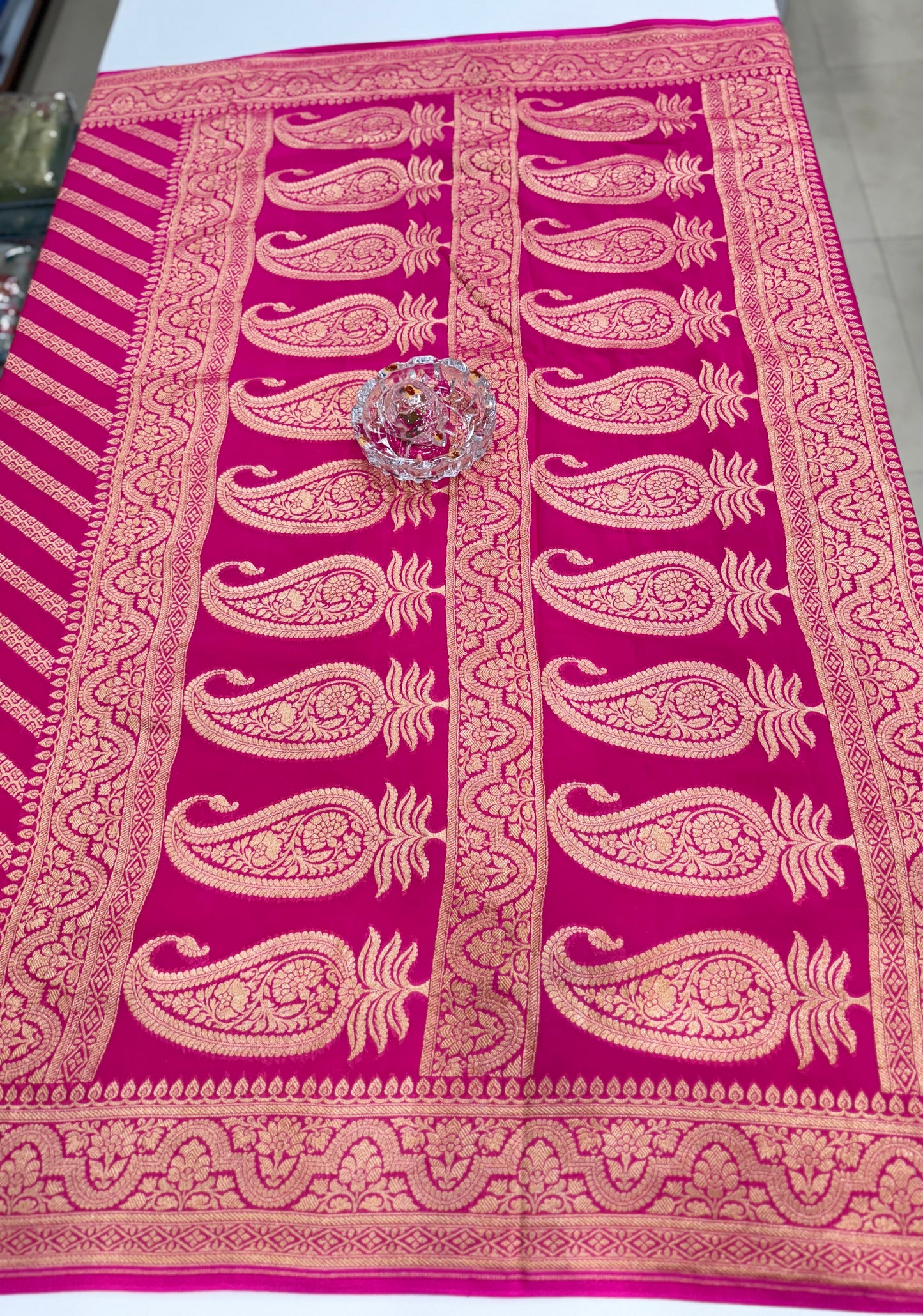 Pure Kaddi Georgette Silk Saree with Gold Zari Weaving – Silkmark Certified Handwoven Saree for Women