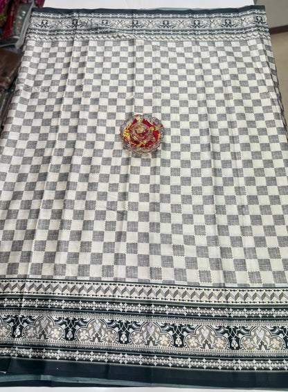 Printed Silk Saree with Matching Blouse – Lightweight Festive Saree for Women