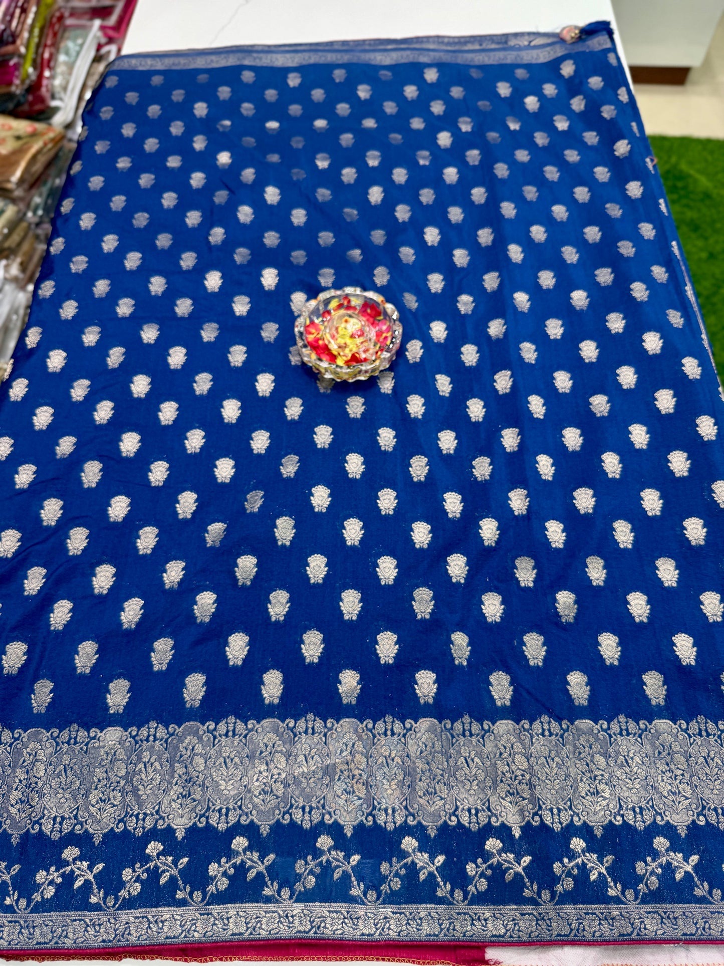 Pure Crepe Saree with Designer Contrast Blouse – Lightweight Festive Wear for Women