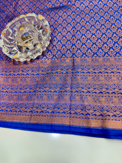 Bridal Soft Silk Saree with Jacquard Weaving & Contrast Border for Women
