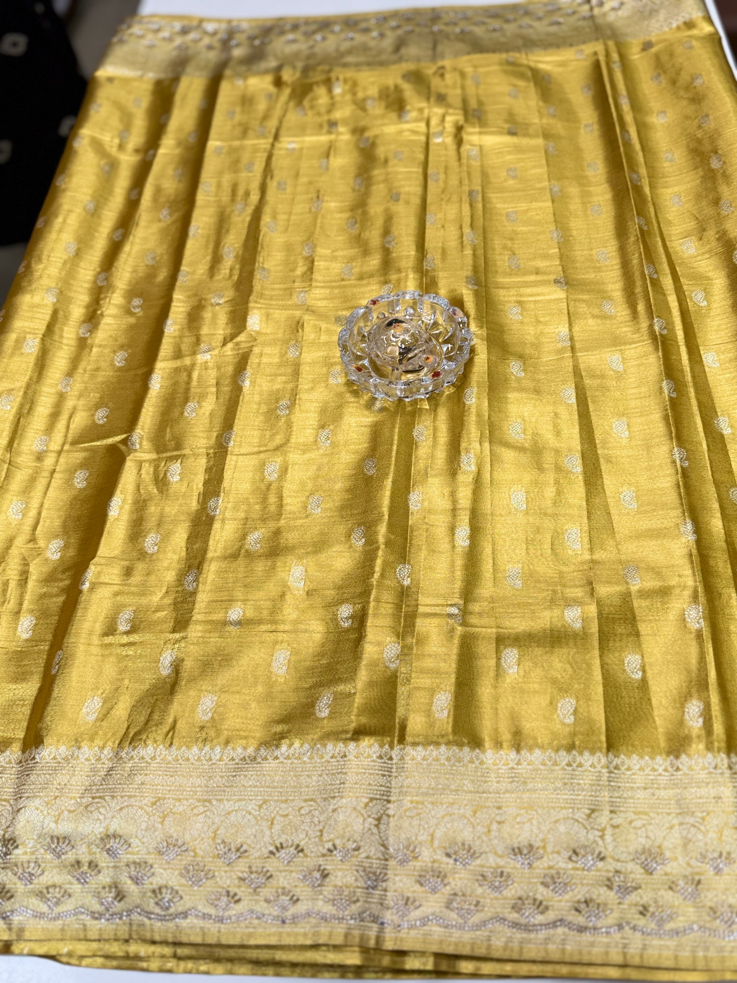 Rich Tissue Silk Saree with Heavy Zari Weaving and Ornate Border for Women