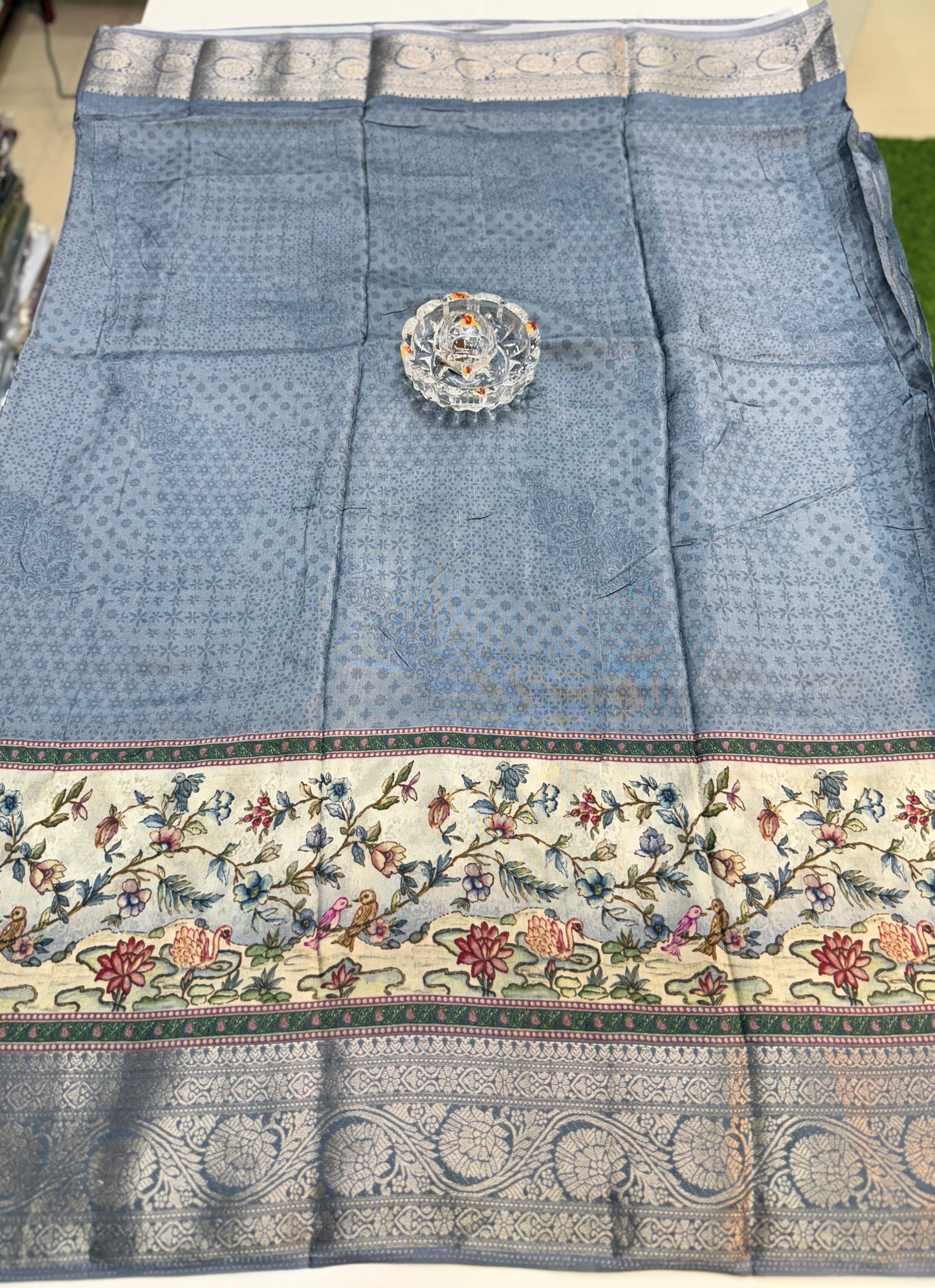 Russian Viscose Crepe Silk Chittpallu Saree with Heritage Print and Zari Border for Women