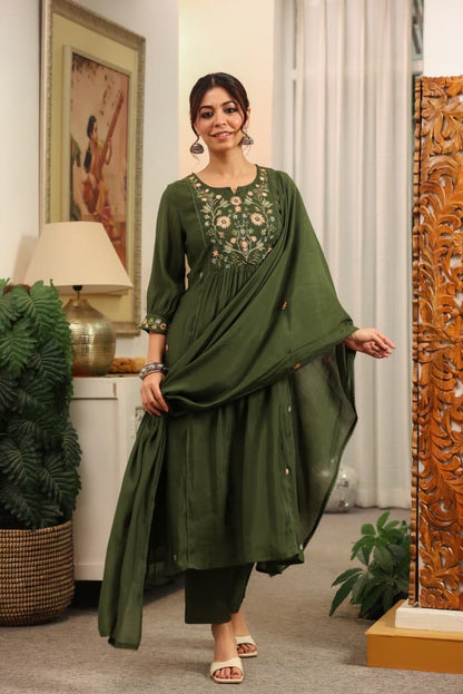 Mul Chanderi Kurta Pant Dupatta Set with Embroidery Work – Women’s Ethnic Wear (Sizes M–3XL)