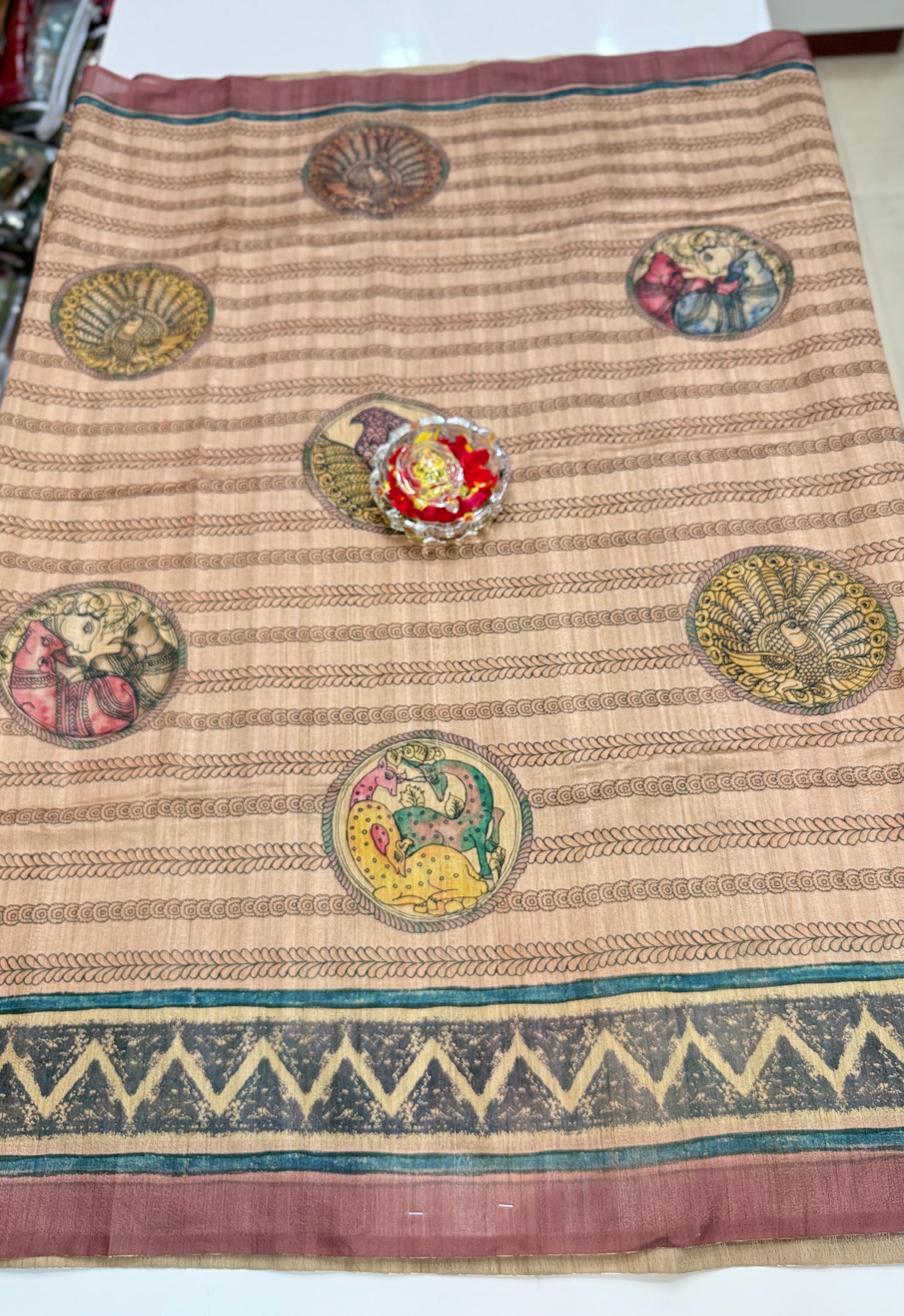 Silk Blend Printed Saree with Traditional Art Motifs and Glossy Texture – Festive Wear for Women