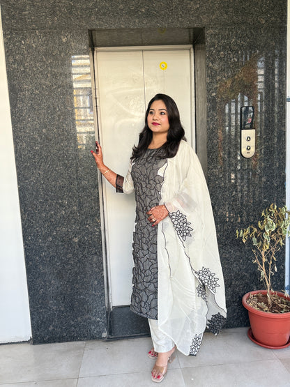Crush Shimmer Kurta Pant Dupatta Set with Elegant Detailing Work for Women – Sizes M to XXL