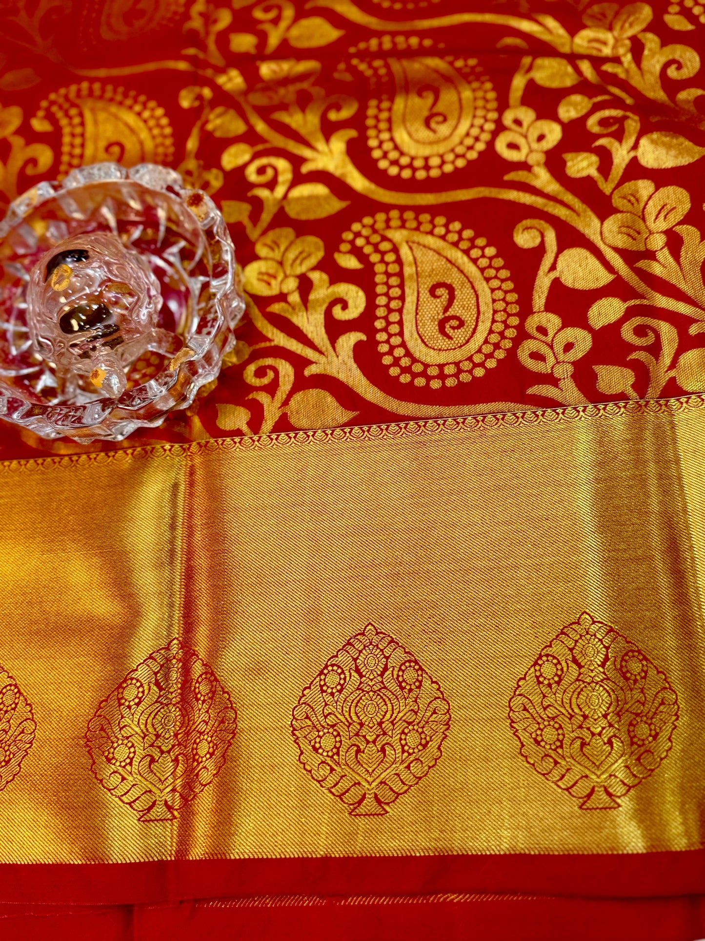 Bridal Kanchipuram Style Silk Saree with Rich Zari Border – Festive Wear