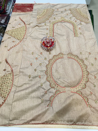 Pure Crepe Saree with Designer Contrast Blouse – Lightweight Festive Wear for Women