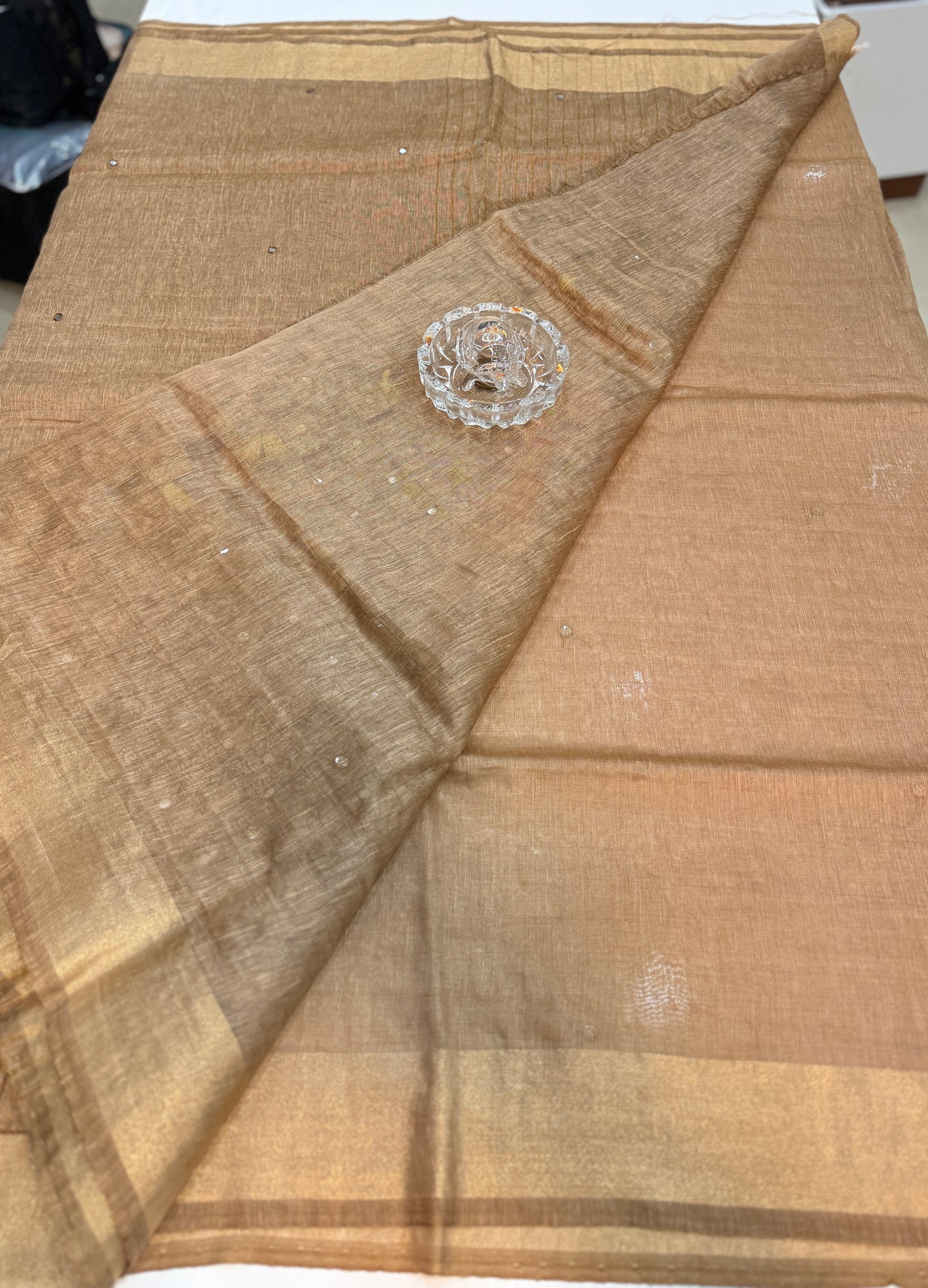 Pure Tissue 150 Count Linen Handloom Saree with Handwork and Running Blouse for Women