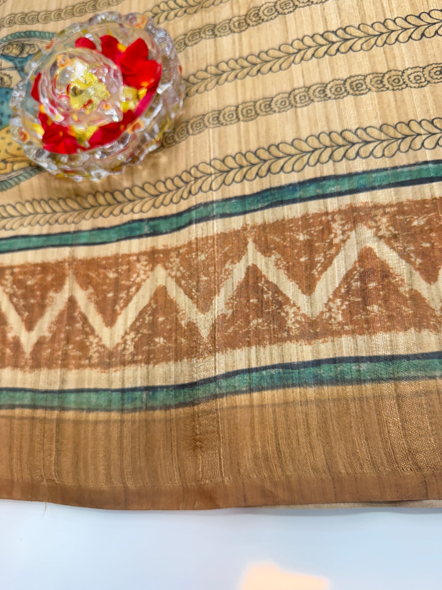 Silk Blend Printed Saree with Traditional Art Motifs and Glossy Texture – Festive Wear for Women