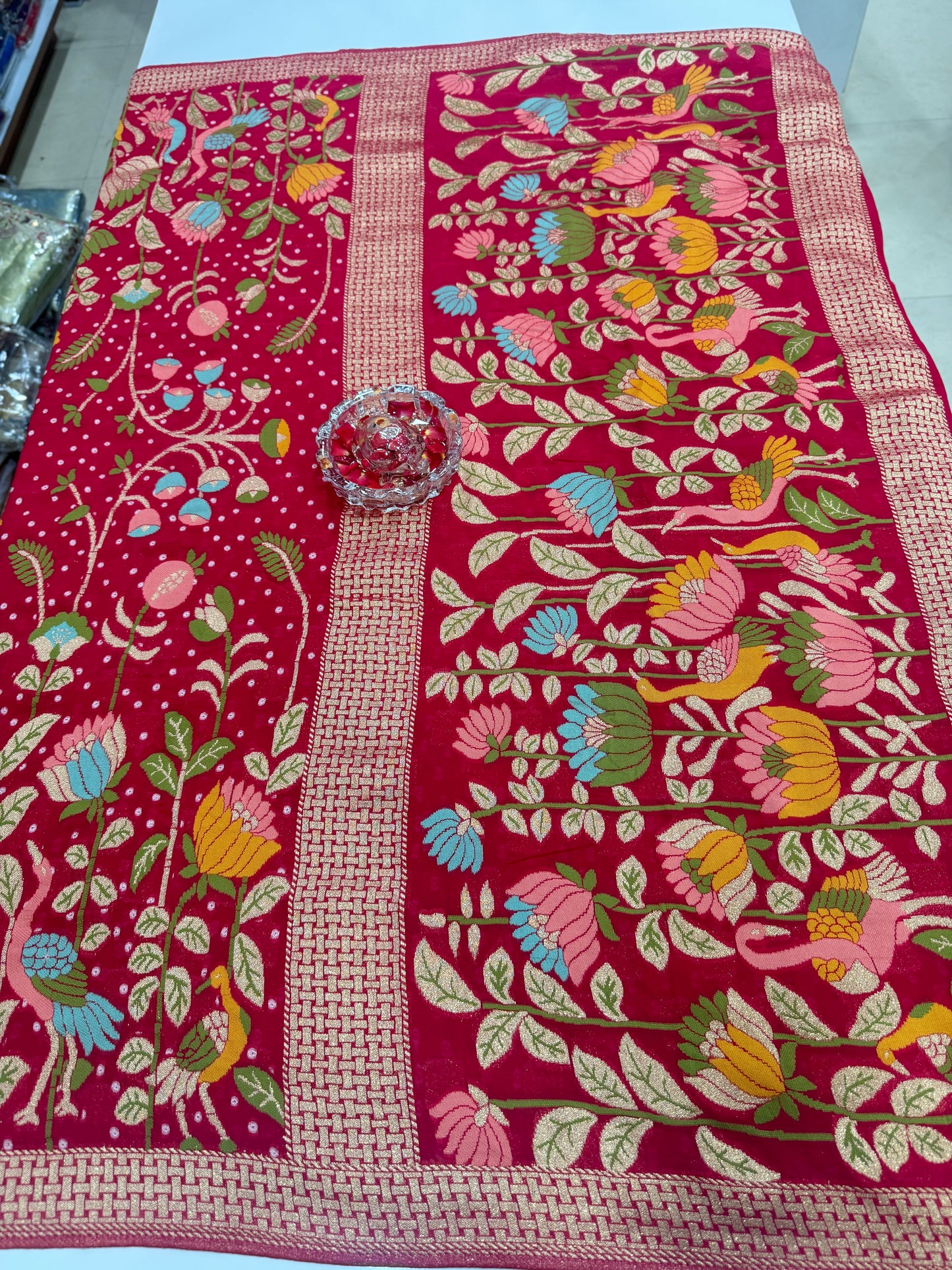 Pure Kaddi Georgette Zari Weaving Saree in Deep Pink with Paisley and Floral Motifs – Premium Festive & Wedding Wear Saree for Women