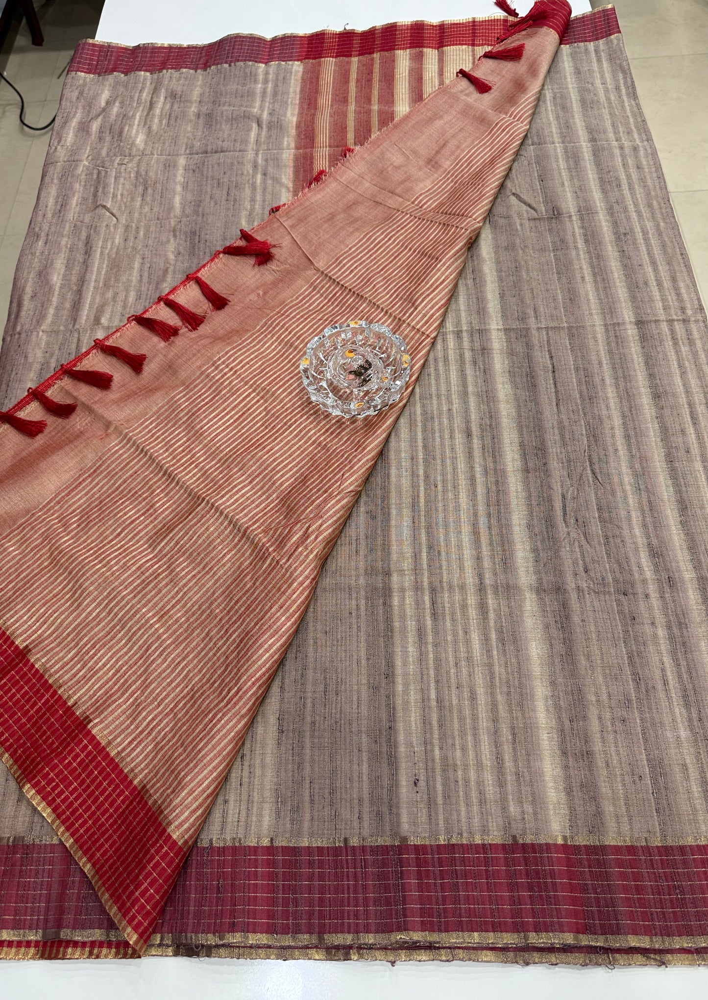 Handloom Style Katan Silk Saree with Red Zari Border – Elegant Office & Festive Wear Saree for Women