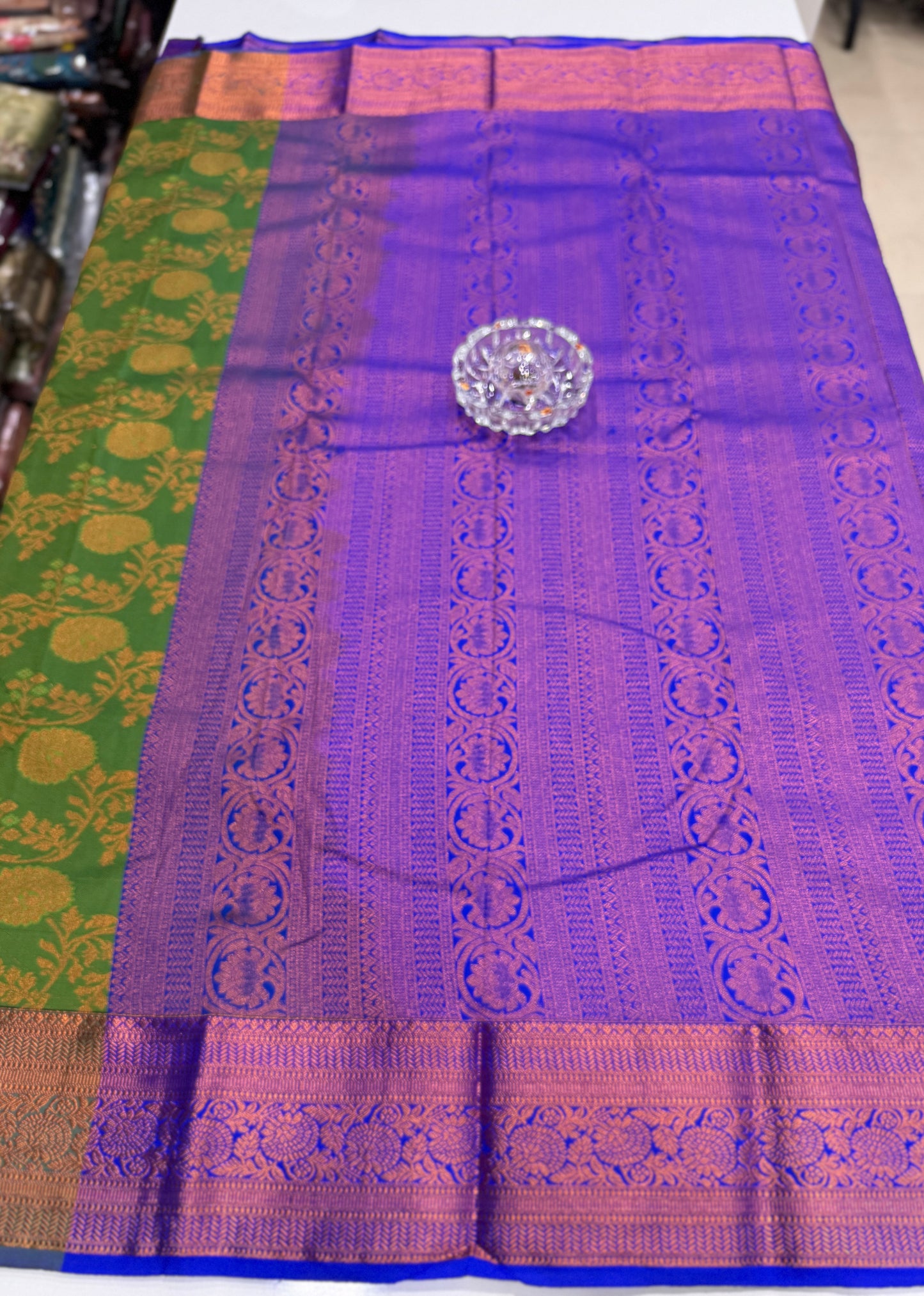 Soft Silk Saree with Samutrika Weaving and Contrast Zari Border for Women – Lightweight Festive Wear Saree