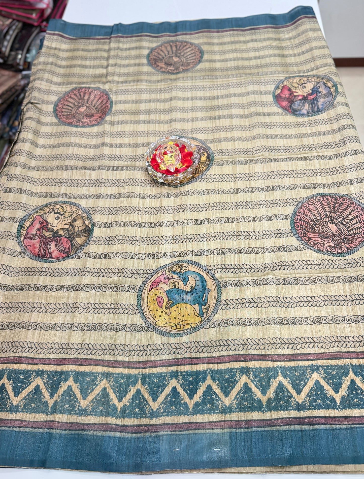 Silk Blend Printed Saree with Traditional Art Motifs and Glossy Texture – Festive Wear for Women