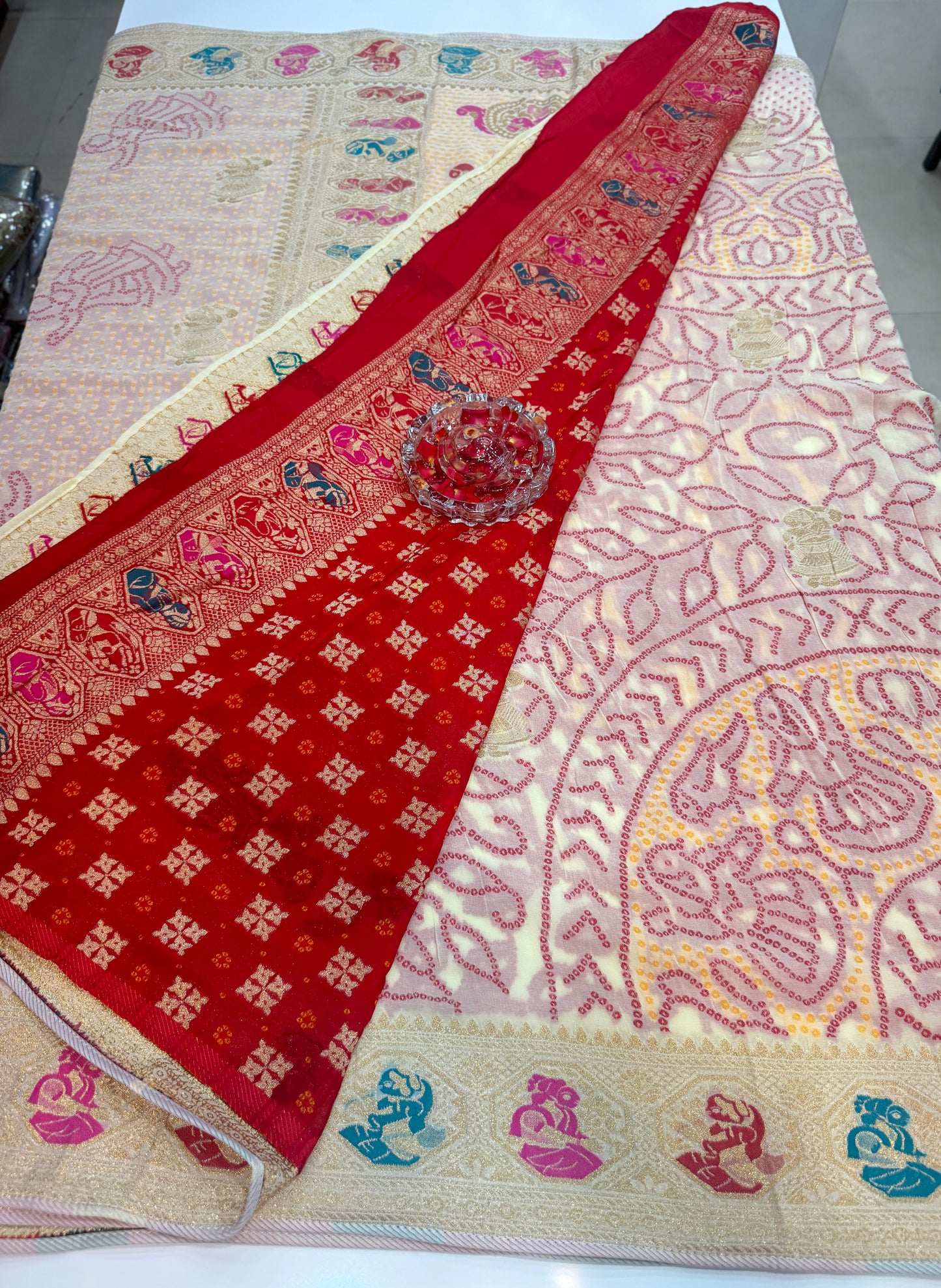 Pure Kaddi Georgette Zari Weaving Saree in Ivory Cream with Multi-Colour Meenakari-Style Floral Design – Festive and Wedding Wear Saree for Women