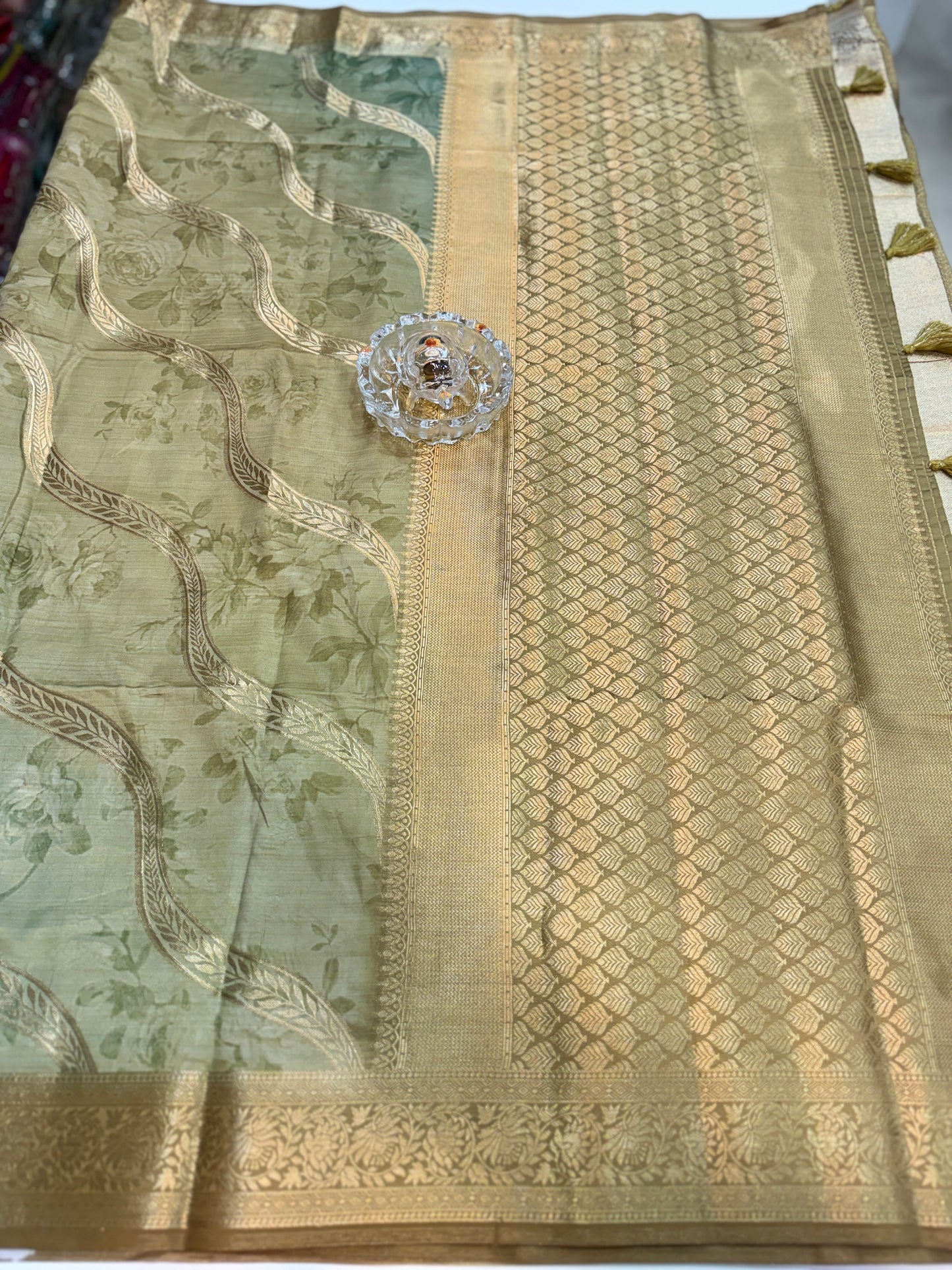 Bamboo Silk Floral Printed Saree with Rich Decorative Pallu, All Over Rich Leheriya Pattern