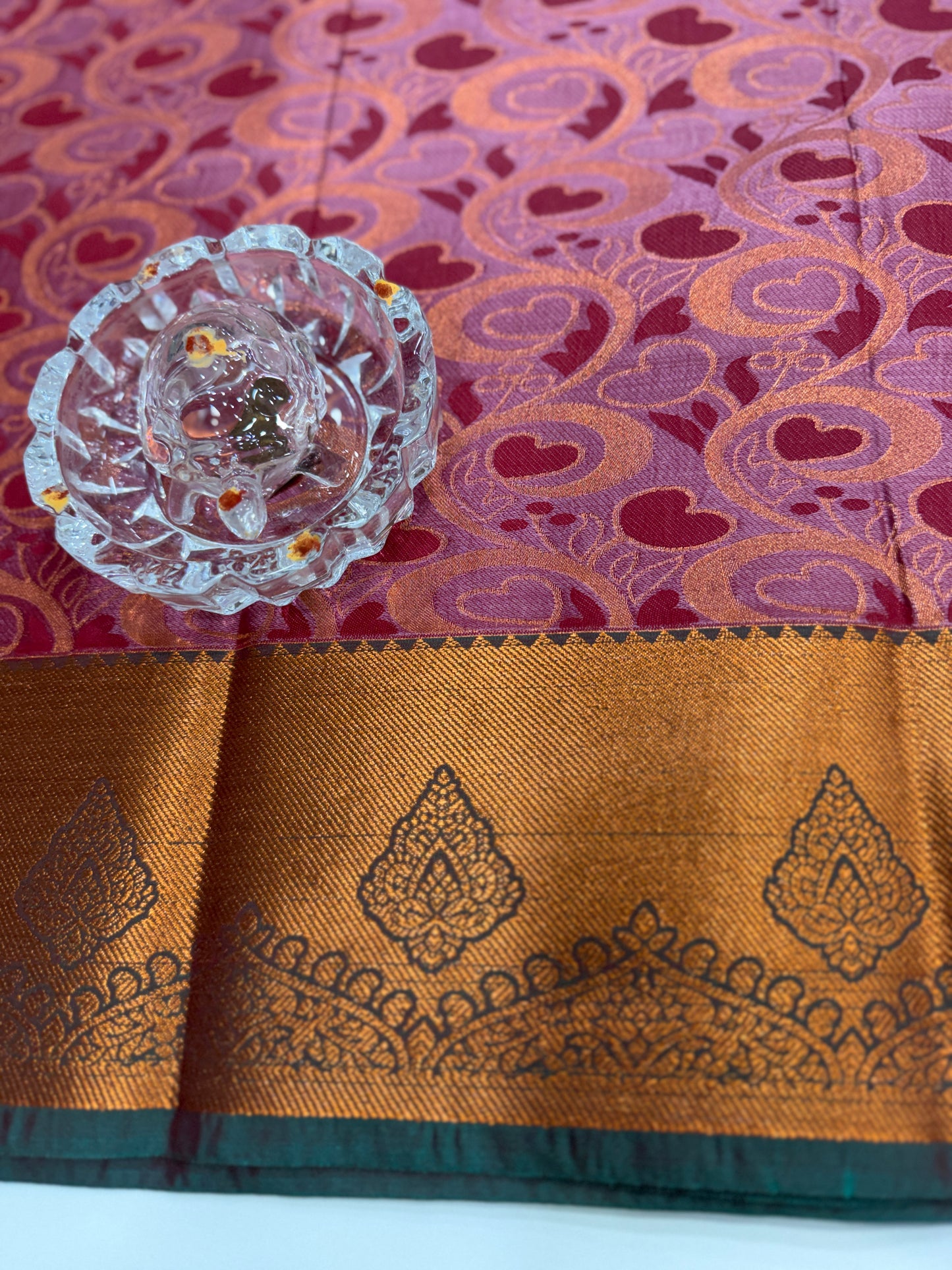 Soft Silk Saree with Samutrika Weaving and Contrast Zari Border for Women – Lightweight Festive Wear Saree