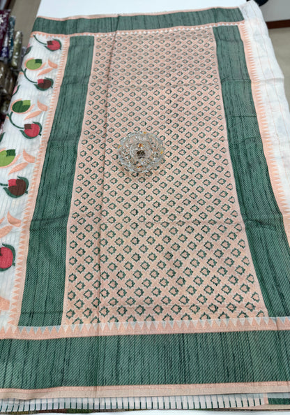 Soft silk floral printed saree with contrast blouse, lightweight festive wear saree for women