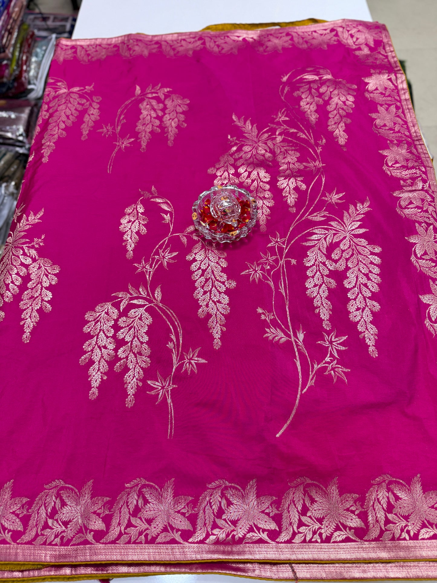 Pure Crepe Saree with Designer Contrast Blouse – Lightweight Festive Wear for Women