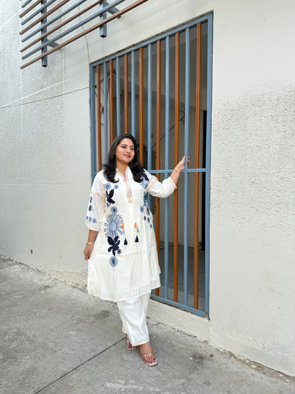 White Roman Silk Embroidered Kurta Pant Set for Women – Elegant Two-Piece Festive and Semi-Formal Outfit