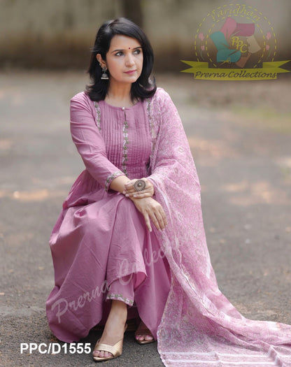 Look Classy and Beautiful in Our Cotton Set with Pintex Work