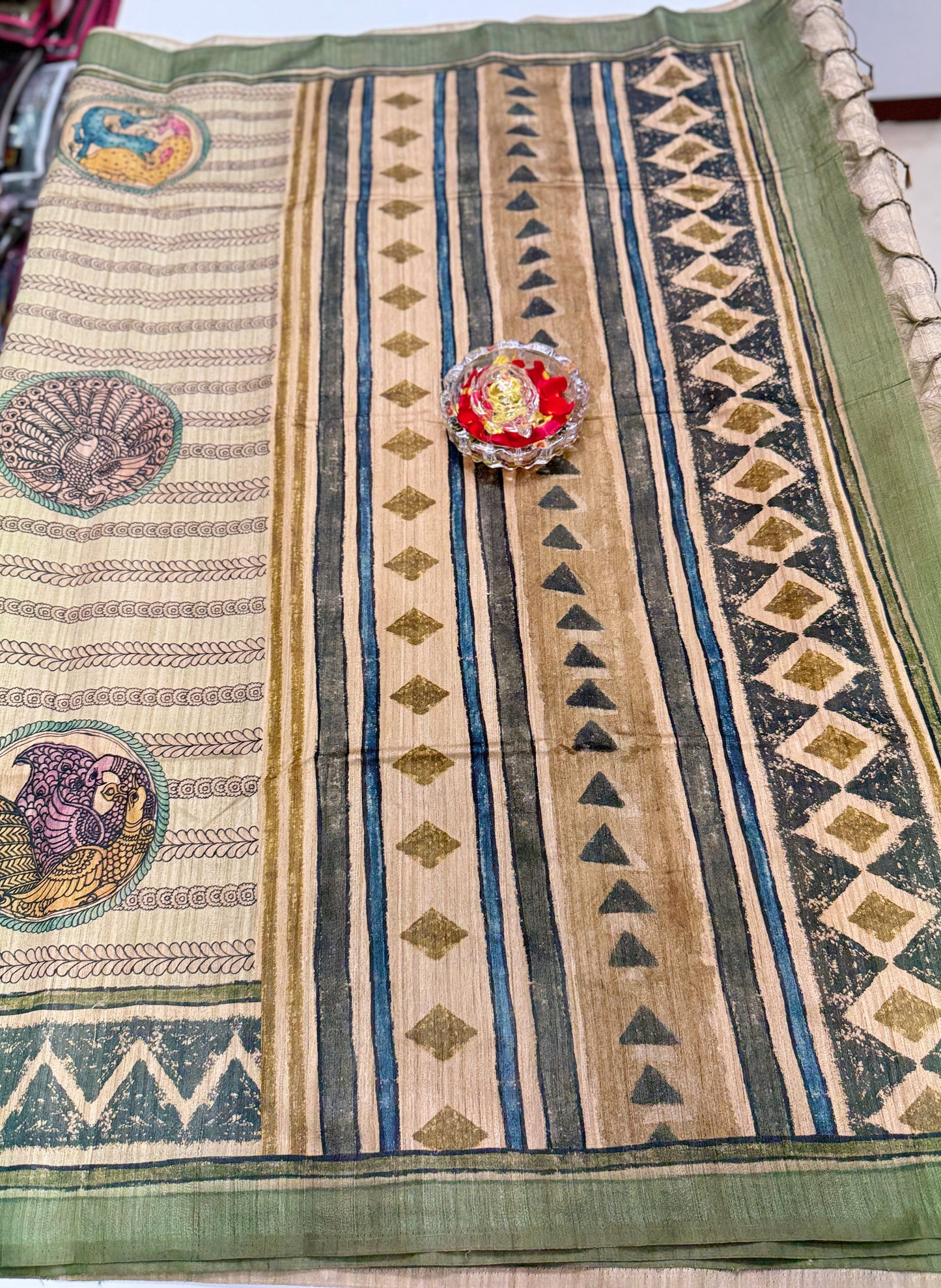 Silk Blend Printed Saree with Traditional Art Motifs and Glossy Texture – Festive Wear for Women