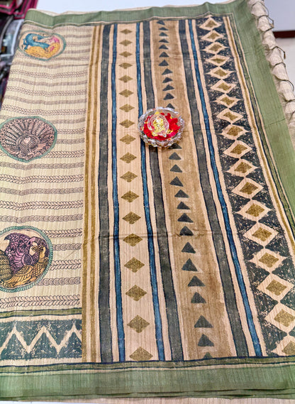 Silk Blend Printed Saree with Traditional Art Motifs and Glossy Texture – Festive Wear for Women