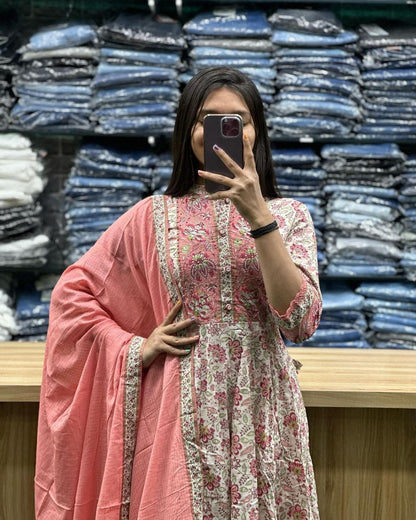 Regal Flair: Voluminous Anarkali Suit Set for Majestic Elegance
