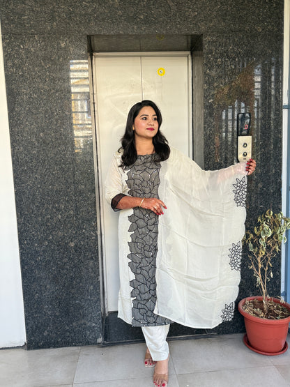 Crush Shimmer Kurta Pant Dupatta Set with Elegant Detailing Work for Women – Sizes M to XXL