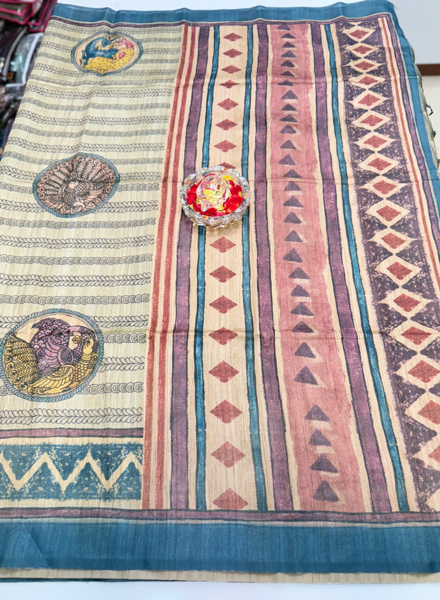 Silk Blend Printed Saree with Traditional Art Motifs and Glossy Texture – Festive Wear for Women