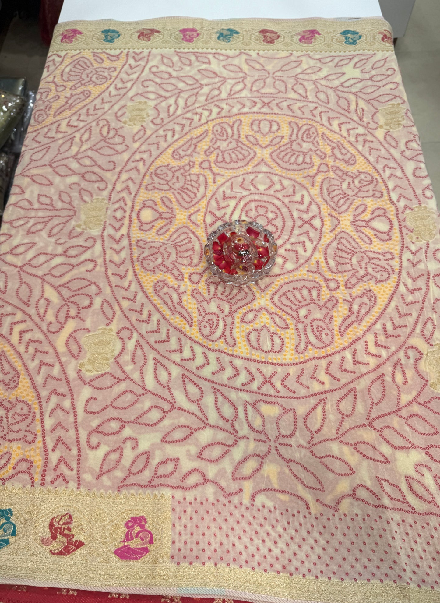 Pure Kaddi Georgette Zari Weaving Saree in Ivory Cream with Multi-Colour Meenakari-Style Floral Design – Festive and Wedding Wear Saree for Women