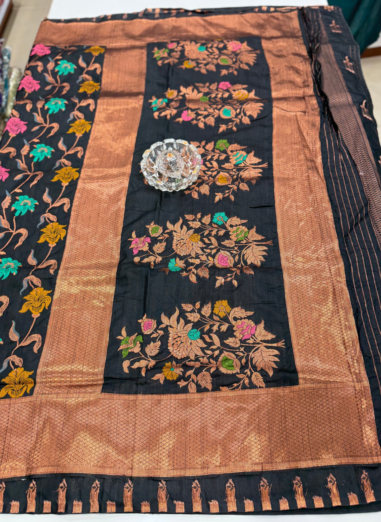 Soft silk saree with woven floral zari border and contrast pallu for women