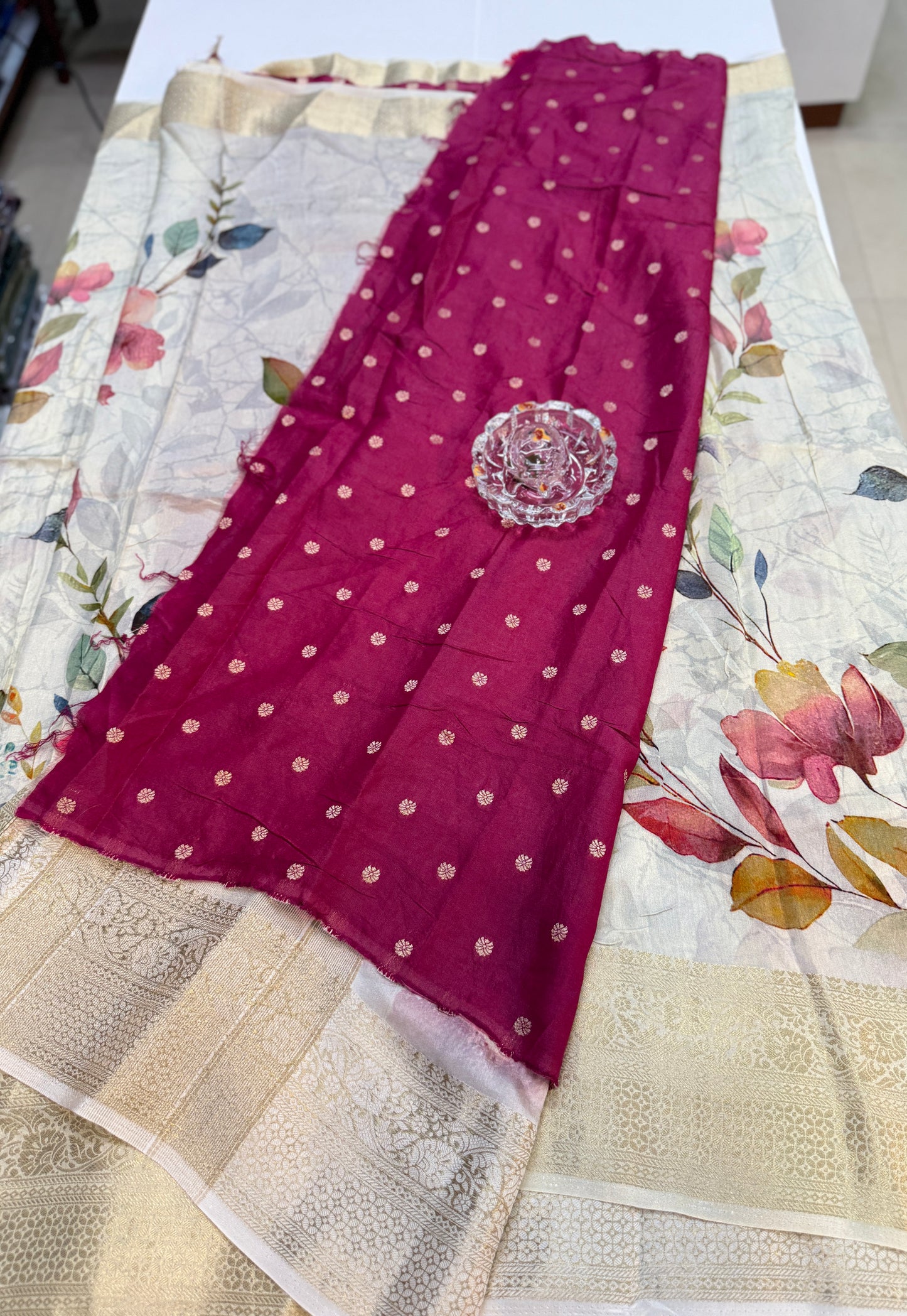 Russian Viscose Crepe Silk Chittpallu Saree with Heritage Print and Zari Border for Women