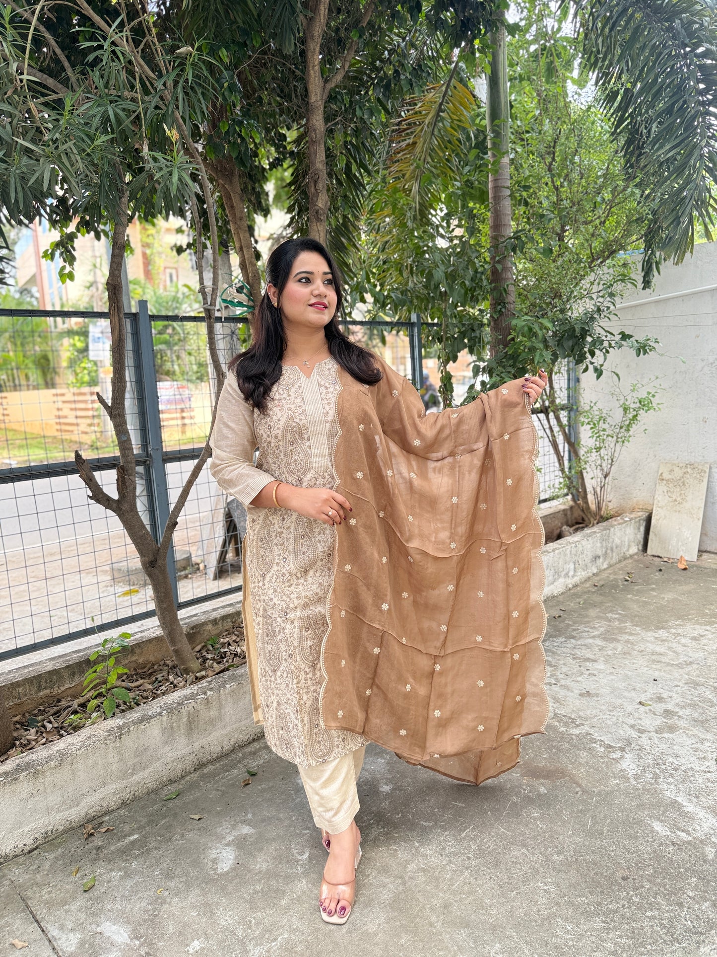 Jamdani Cotton-Lined Kurta Set with Handwoven Motifs and Dupatta – Elegant Festive Ethnic Wear for Women