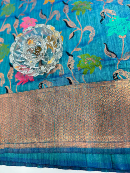 Soft silk saree with woven floral zari border and contrast pallu for women