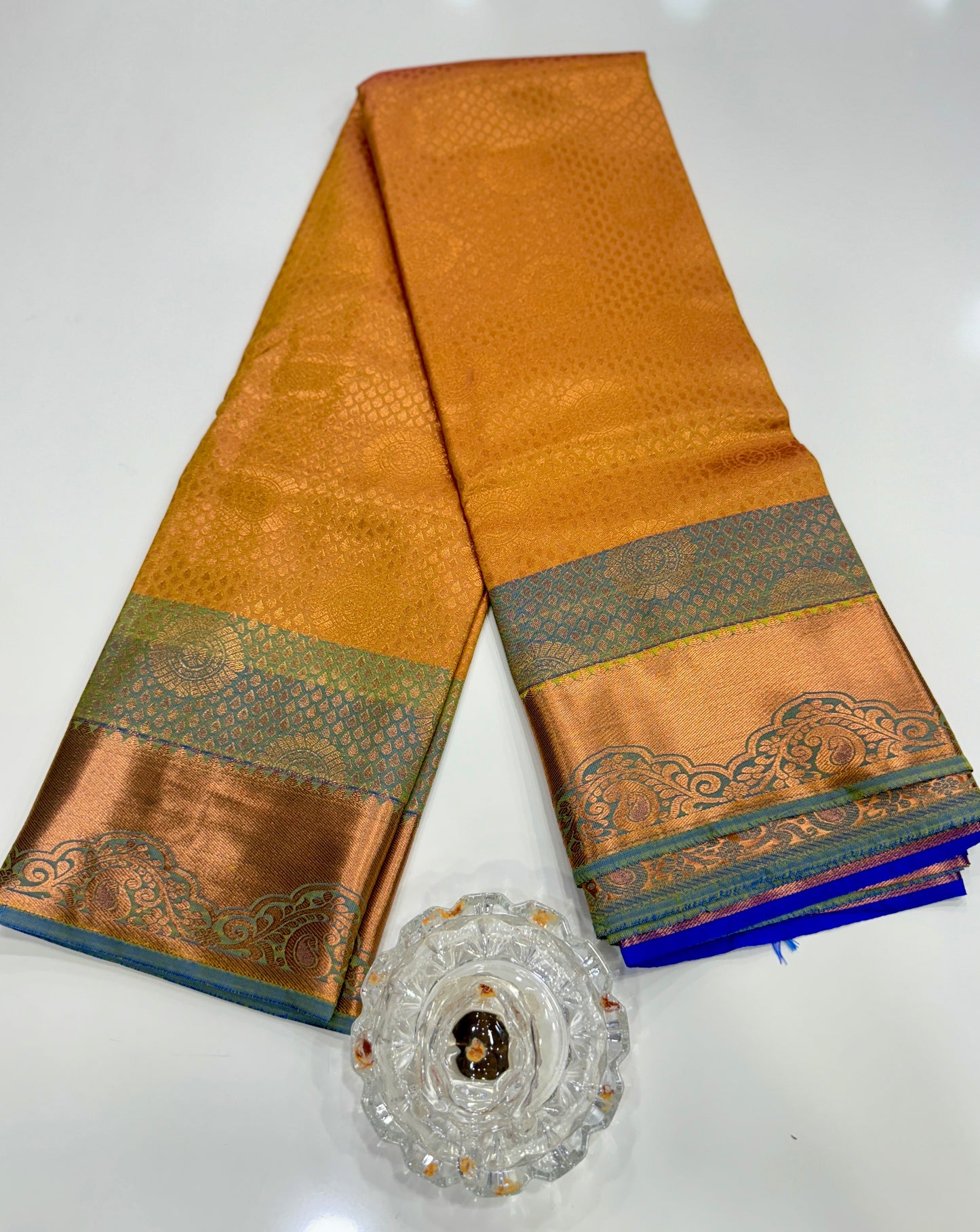 Soft Silk Saree with Traditional Zari Border and All-Over Weaving Design for Women